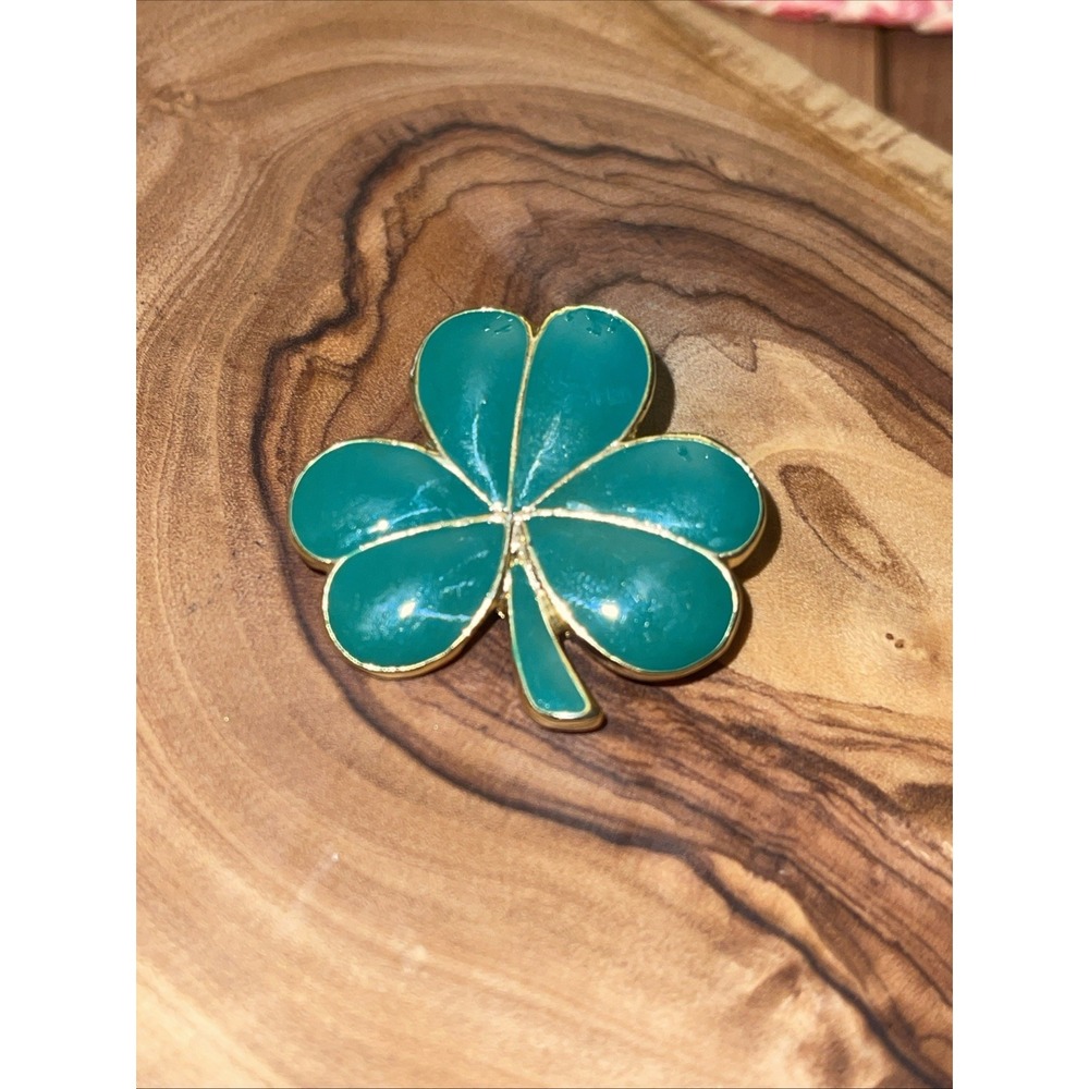 Vintage SFJ Green Enamel Gold Tone Shamrock Irish Pin Brooch Gaelic Europe - Picture 2 of 5